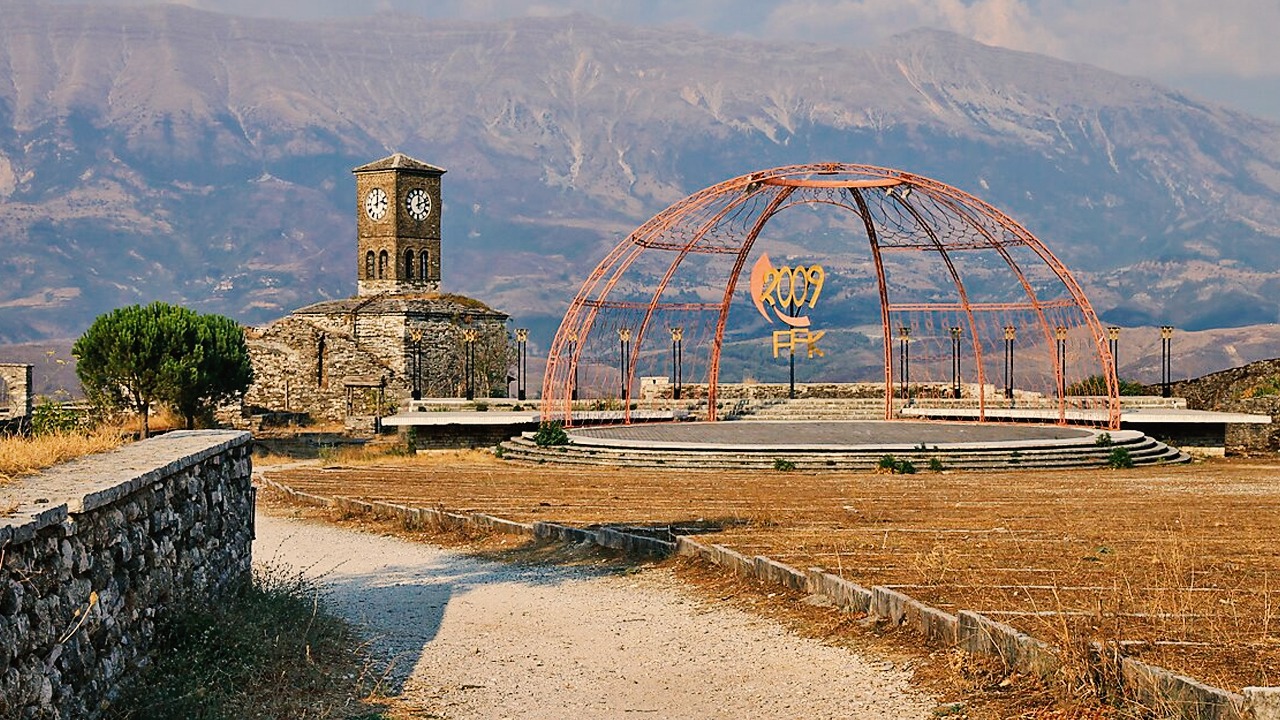 FOLK-ON-FESTIVALI I INSTRUMENTAVE POPULLORË GJIROKASTËR 2003