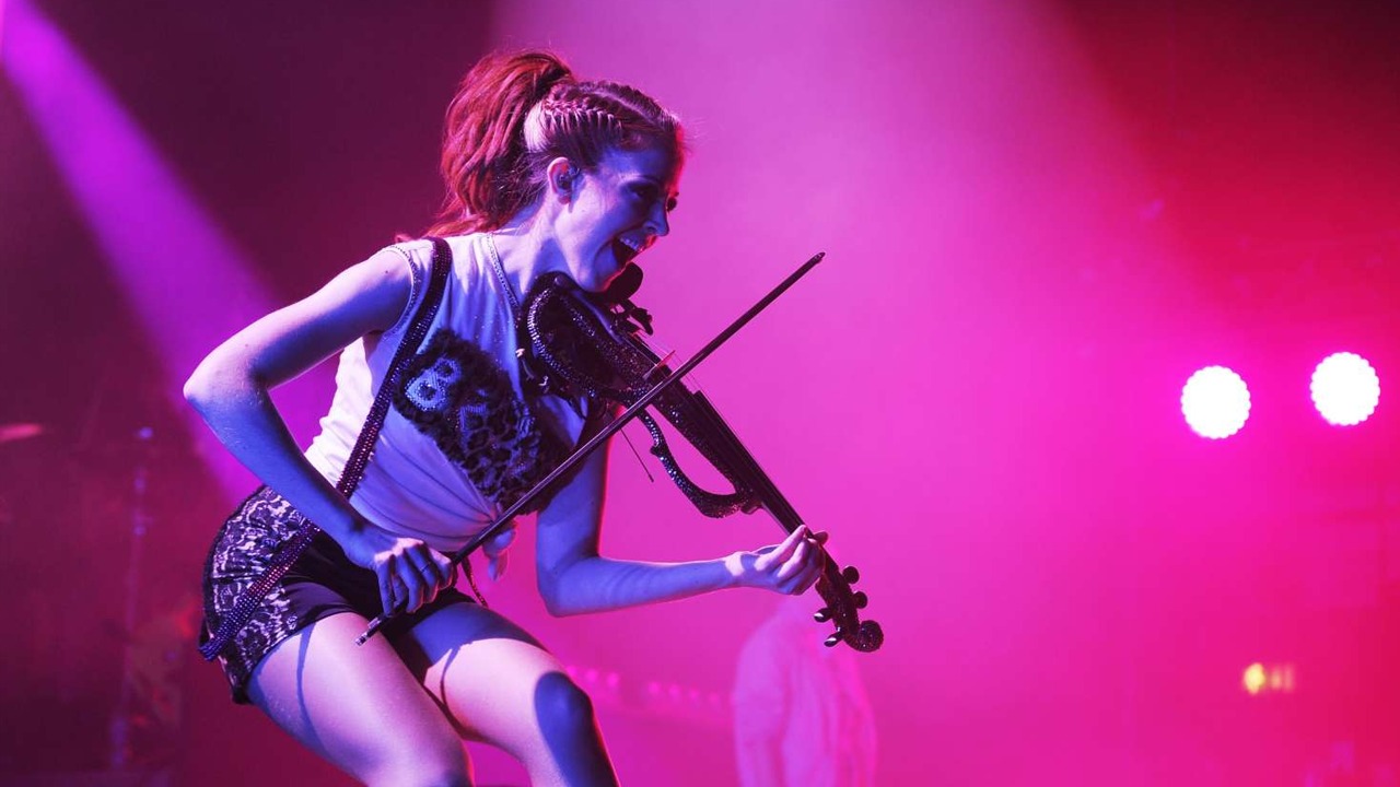 KLIPE AUTOR-LINDSEY STIRLING